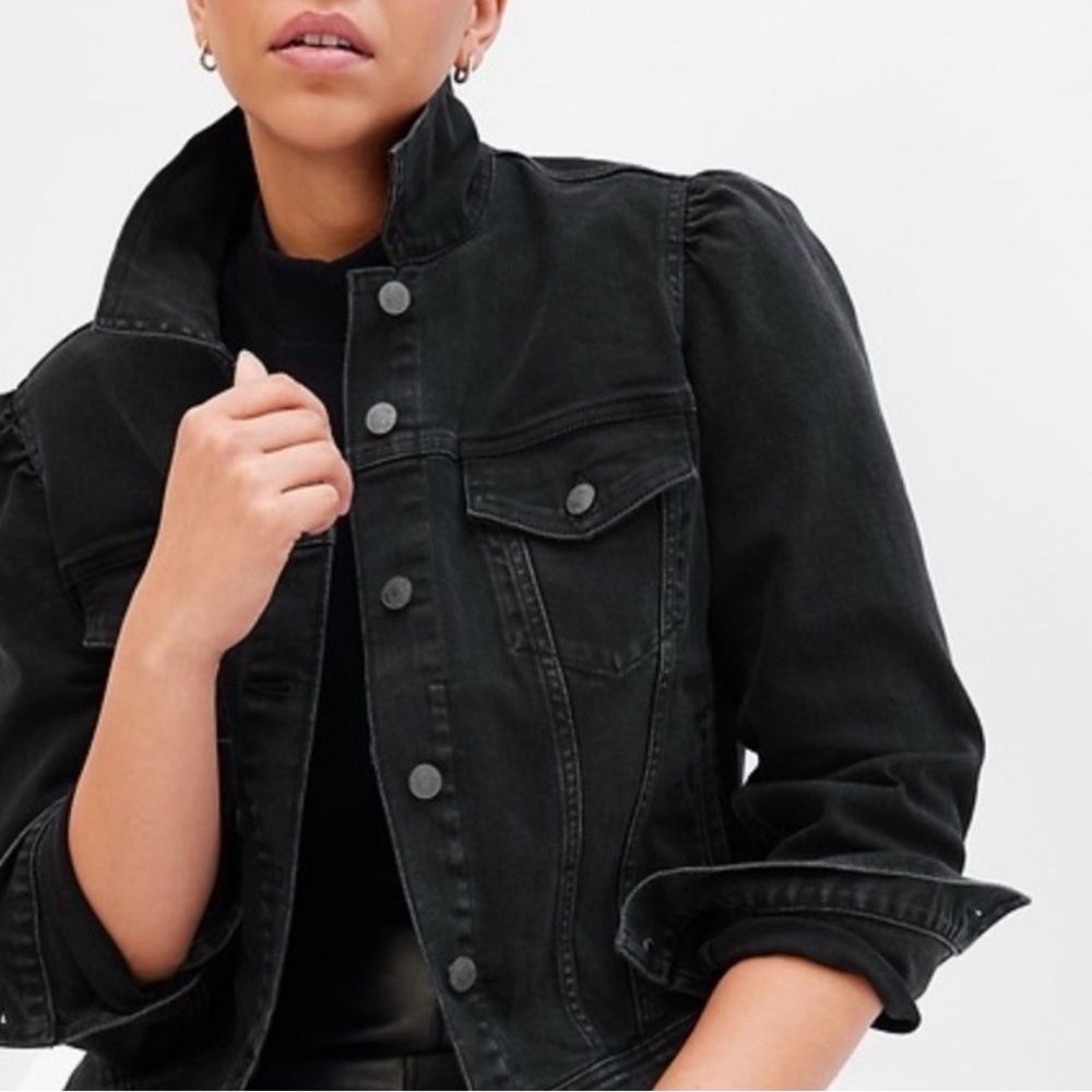 GAP Black wash Women's Denim Jacket with Button Front